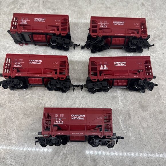 Vintage Canadian National HO Hopper Car Lot of 5: 172950, 172912, 172973, 172909 - Picture 1 of 5